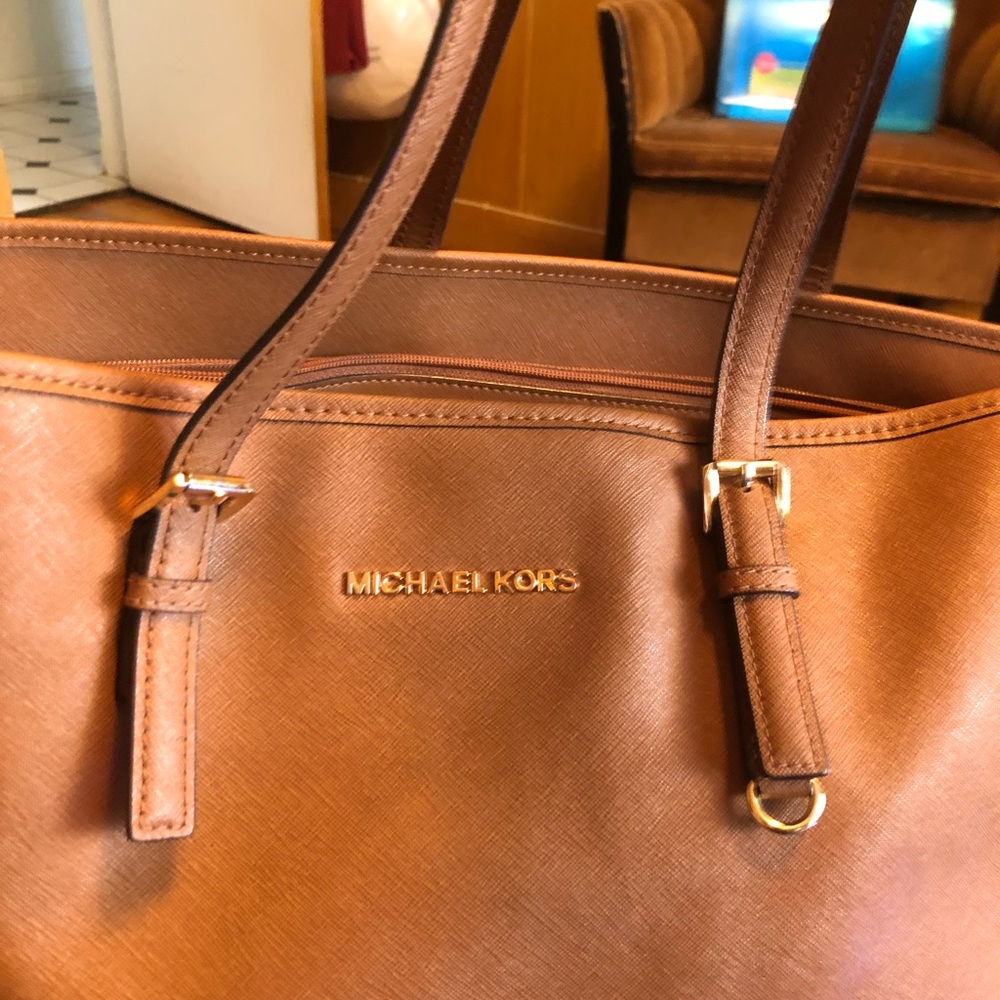 Great condition Michael Kors tote